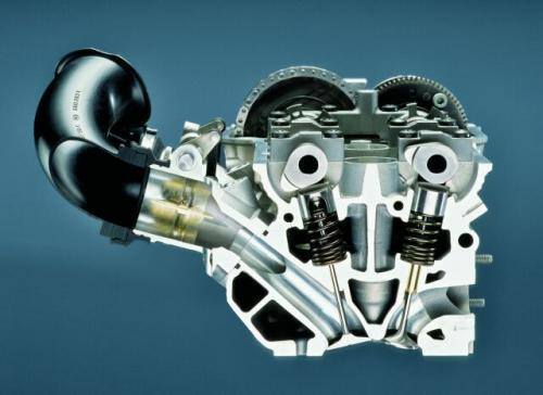 Fot. BMW: Luz zaworowy we współczesnych silnikach regulowany jest przez tzw. hydrauliczne popychacze zaworów.