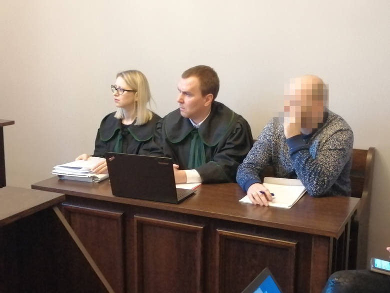W sądzie w Środzie Wielkopolskiej trwa proces Łukasza J., byłego trenera Kotwicy Kórnik, który miał molestować dwie piłkarki