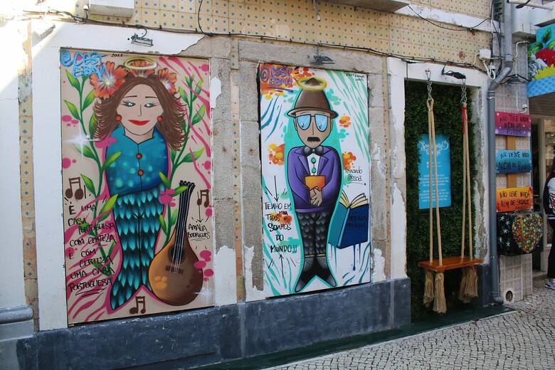 Ozdobione muralami ściany w Aveiro