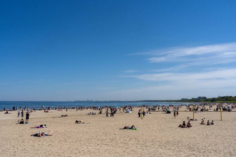 W okresie letnim pobyt nad morzem najpopularniejszy wśród Polaków spędzających urlop w kraju. 