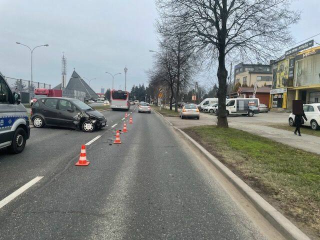 Zderzenie mercedesa, audi i autobusu w Rzeszowie