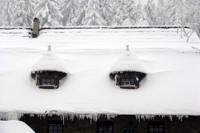 W projekcie dachu powinno być uwzględnione obciążenie śniegiem.