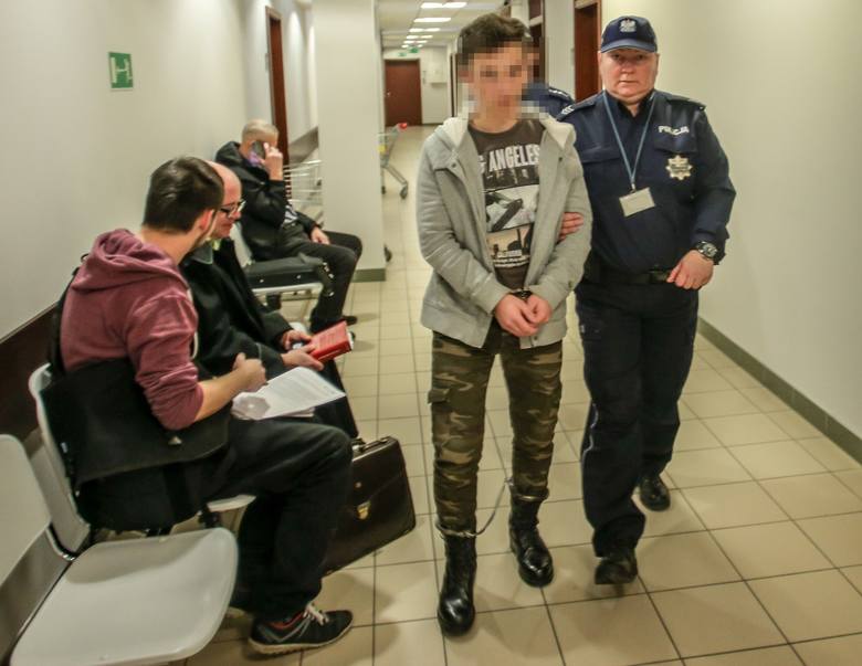 Gdańsk. Za gwałt i wykorzystanie 15-latki 2 lata i rok więzienia bez procesu