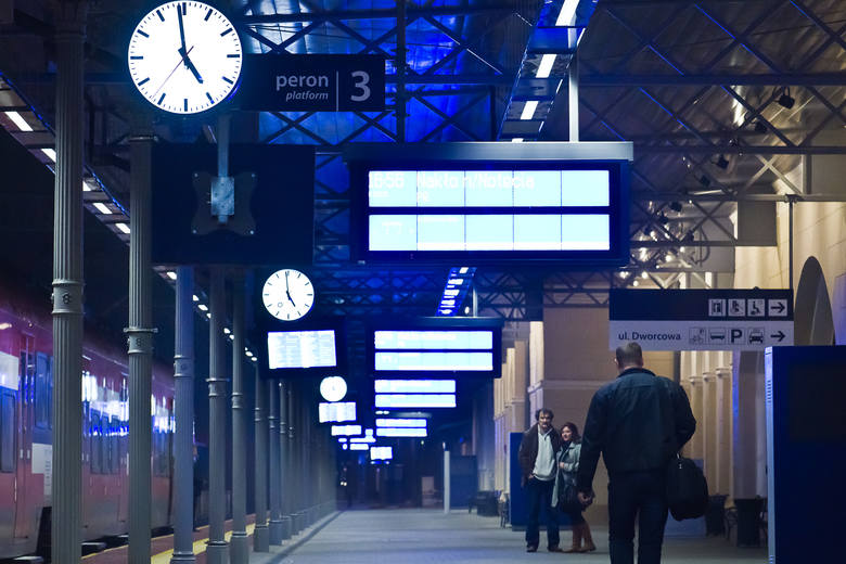 Swego czasu całą Polskę obiegła informacja o ogromnej liczbie wyświetlaczy, jakie znajdują się na peronach bydgoskiego dworca.