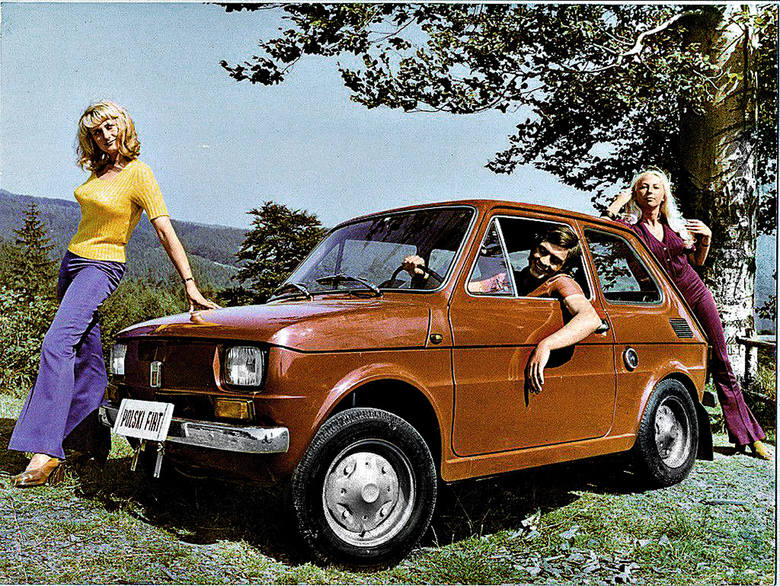 Fiat 126pMaluch odziedziczył wiele zespołów,w tym silnik, po Fiacie 500. Jednak miałskrzynię z zsynchronizowanymi biegami2, 3 i 4 oraz nowoczesne nadwozie,znacznie