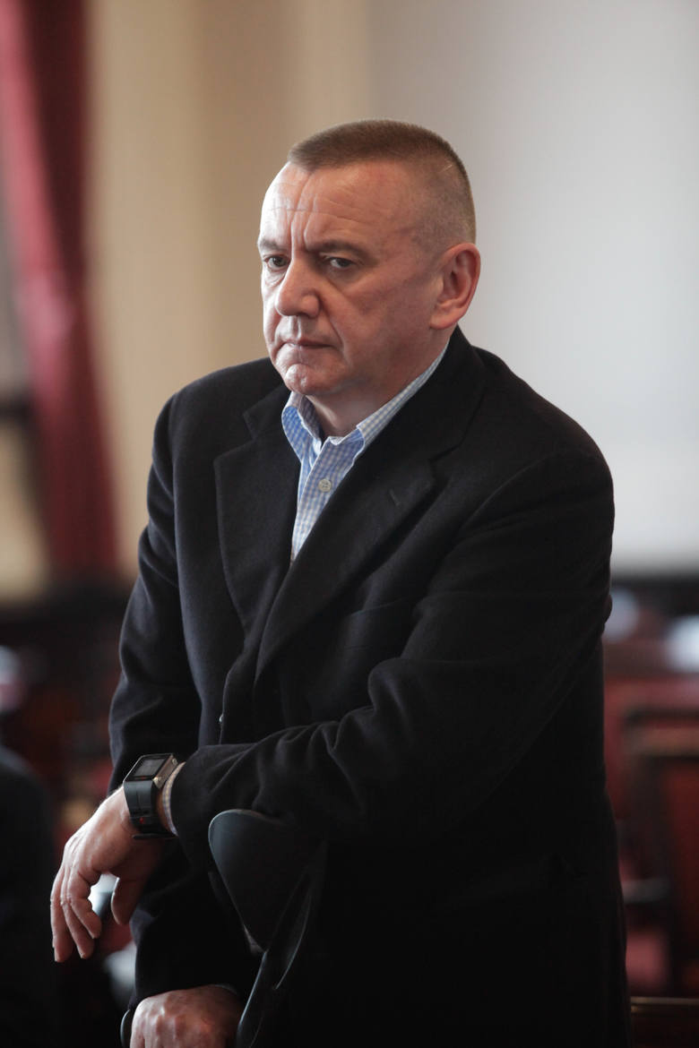 Człowiek interesu, błyskotliwy biznesmen od lat jest wiązany ze śmiercią Piotra Karpowicza. Raz uniewinniony, raz skazany na 25 lat. Wyrok uchylono.