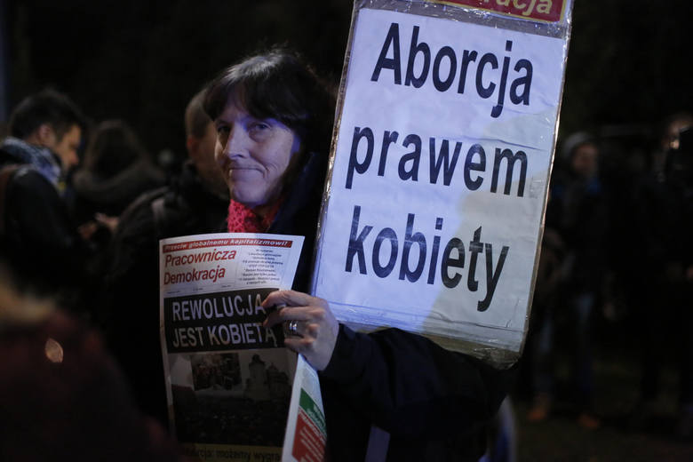 Poseł PiS: 4 tys. zł także dla kobiet za urodzenie dziecka z gwałtu [wideo]