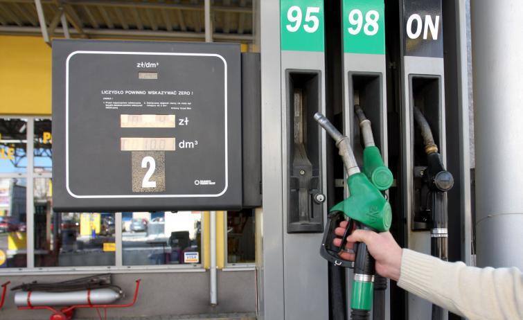 Ceny paliw w Lubelskiem - benzyna racing po 6,12 zł