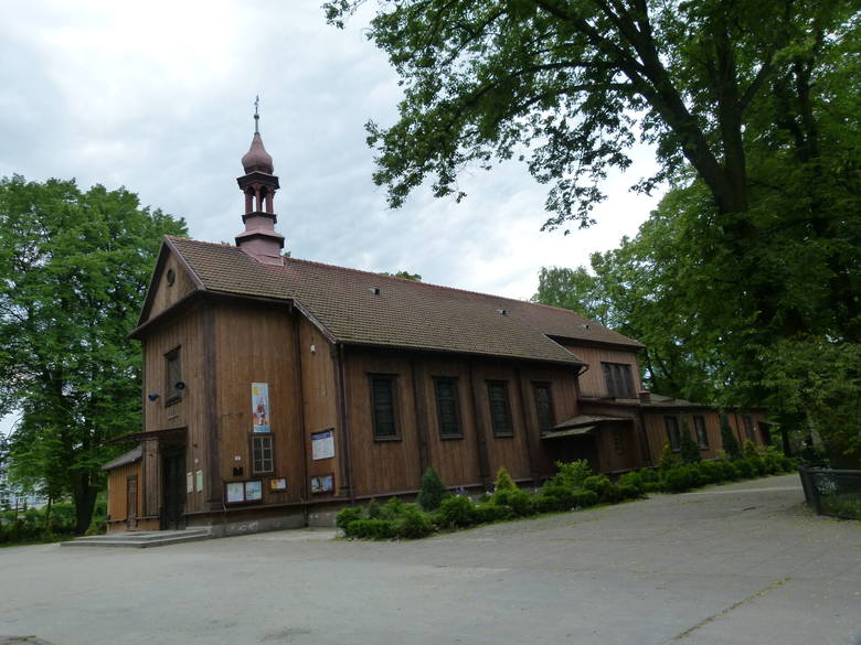  Parafia św. Józefa otrzyma z Urzędu Marszałkowskiego 117 tys. zł na remont stropów i pokrycia dachowego dwóch kaplic.