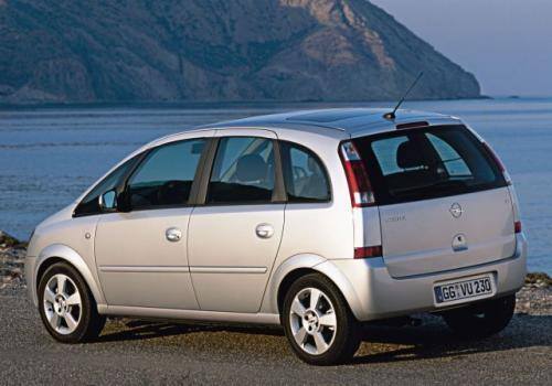 Fot. Opel: Benzynowy silnik Merivy o pojemności 1,6 l i mocy 100 KM jest bardziej elastyczny od jednostki napędowej Matrixa i zużywa nieco mniej pal