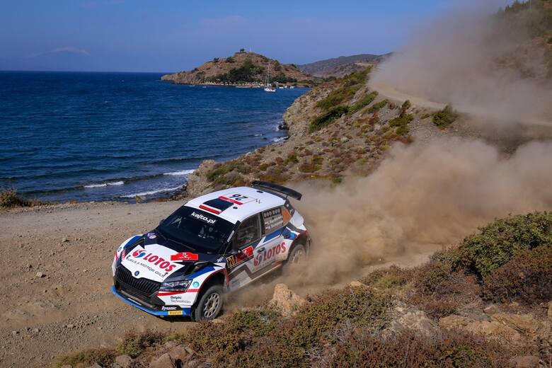 Po znakomitej jeździe Kajetan Kajetanowicz i Maciej Szczepaniak (Škoda Fabia Evo) wygrali Rajd Turcji w kategorii WRC 3 i zajęli 7. miejsce w klasyfikacji