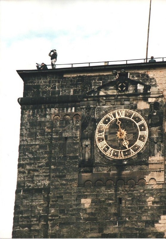 Wieża zegarowa Zamku Cesarskiego.
