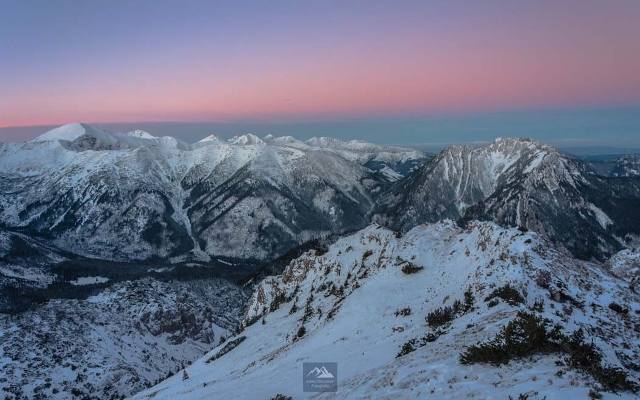 Niesamowite Tatry w obiektywie krynickiego fotografa. Wysoko w górach jest prawdziwa zima. Zobacz zdjęcia 