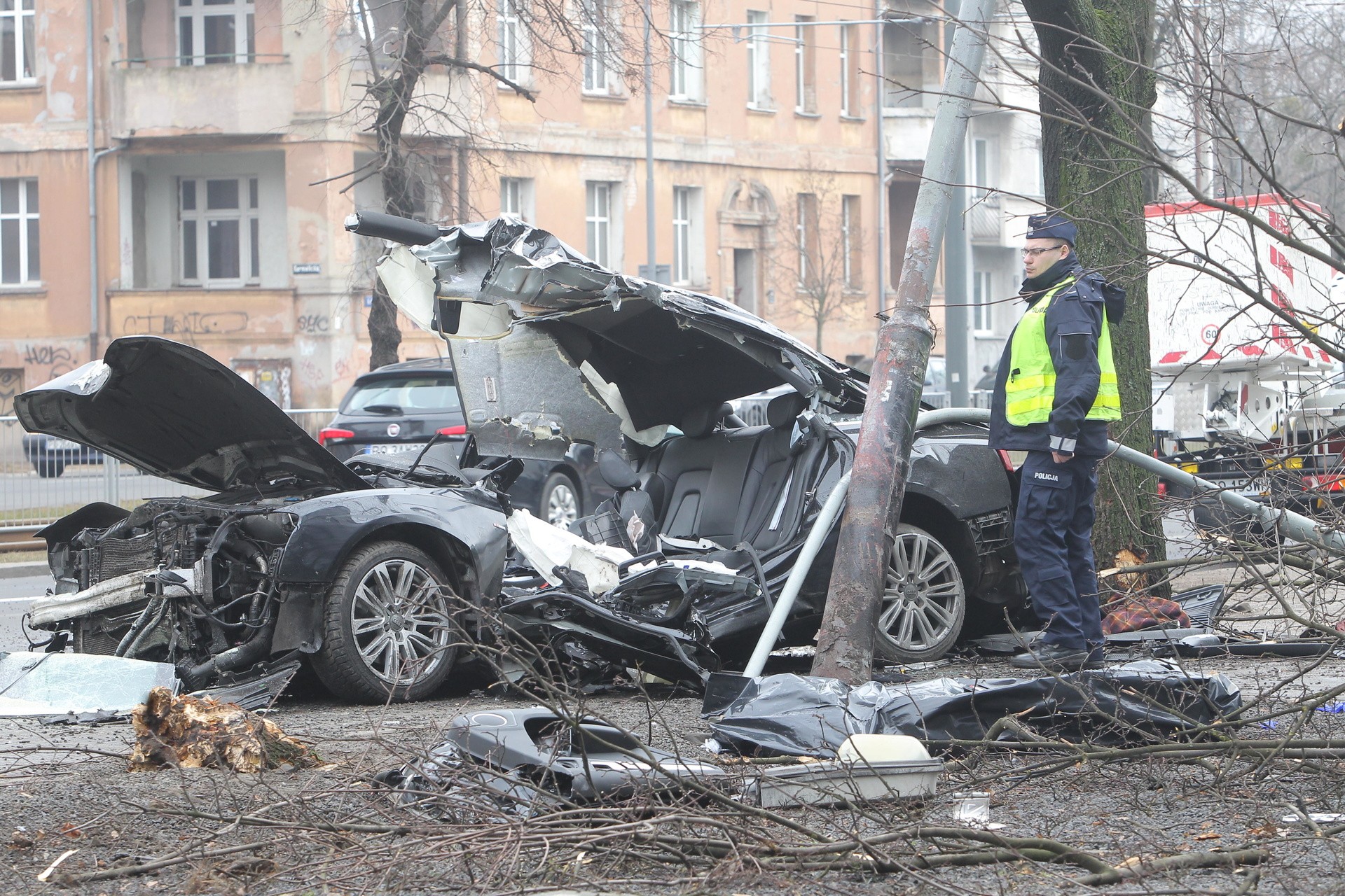 Poznań Wypadek na ul. Królowej Jadwigi. Samochód uderzył