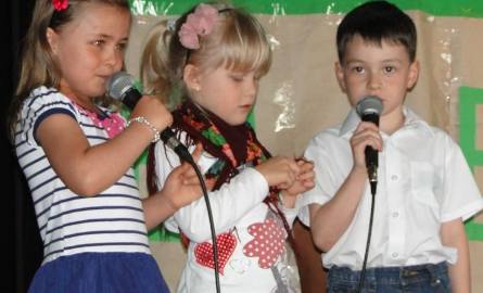 Przedszkolaki z gminy Bodzentyn zaprezetnowały inscenizację „Pali się dom”.