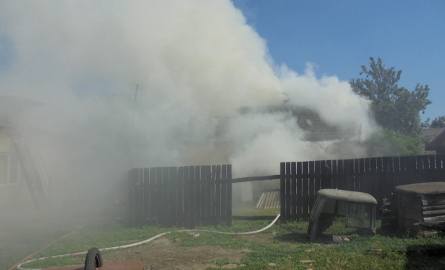 Pożar drewnianego domu w Wojnowicach w powiecie ostrowieckim