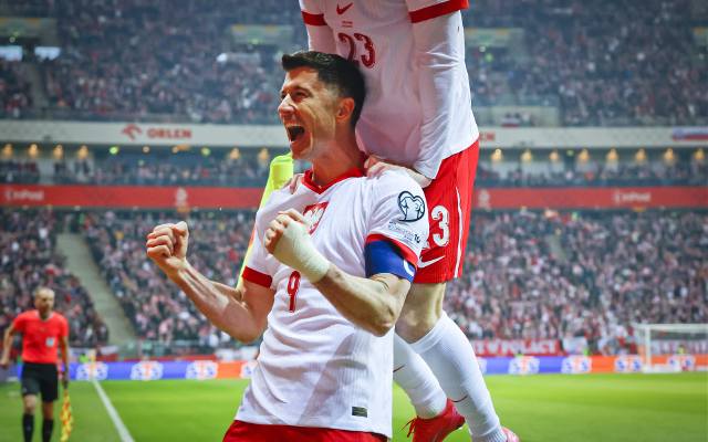 Oficjalnie: Robert Lewandowski ma nowy klub. "Podpisaliśmy kontrakt z globalną ikoną piłki"