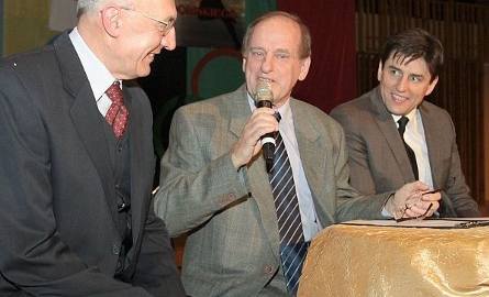 Gośćmi specjalnymi byli siatkarze: Edward Skorek (z lewej) i Robert Prygiel (z prawej). Rozmowę z nimi przeprowadził Andrzej Mędrzycki, dziennikarz