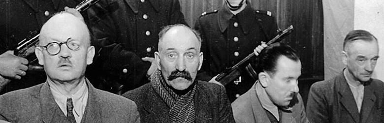 Ottomar Zielke na ławie oskarżonych (na zdj. pierwszy z lewej).
