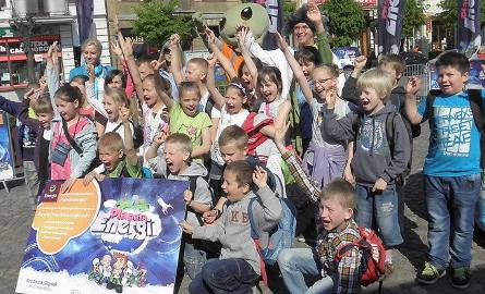 Uczniowie klasy IIISP w Zbicznie jako pierwsi zwiedzili interaktywne miasteczko „Planeta Energii”. To dzięki ich zwycięstwu w konkursie stanęło ono w