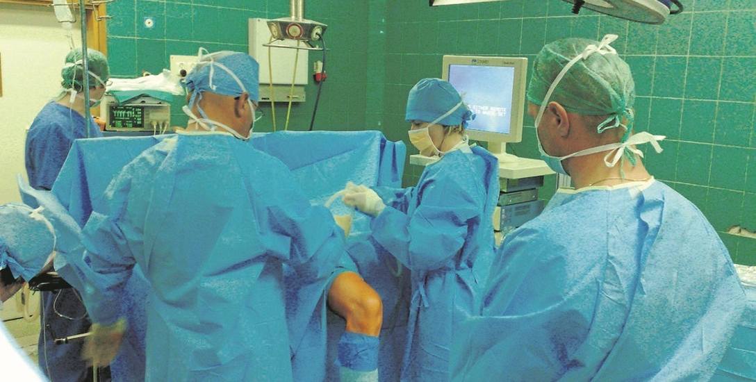 W 2015 r. na oddziale ortopedii i traumatologii narządu ruchu w Szpitalu Uniwersyteckim nr 2 w Bydgoszczy wykonano 266 operacji wszczepienia protezy