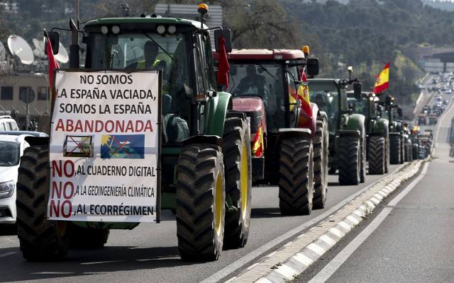 Premier Hiszpanii poparł strajkujących rolników. Będzie apel do UE