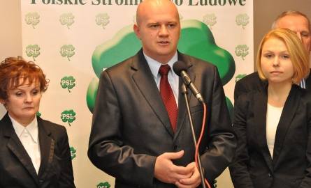 Na wyborczej giełdzie nazwisk do Sejmu pojawiła się kandydatura Tadeusza Gospodarczyk (drugi z lewej). Tarnobrzeski radny jest lokalnym liderem Polskiego