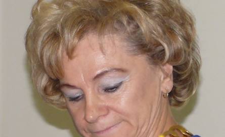 Teresa Bartosiewicz jest dyrektorem radomskiego oddziału Kasy Rolniczych Ubezpieczeń Społecznych. Wykształcenie wyższe ekonomiczne i prawnicze. Studiowała