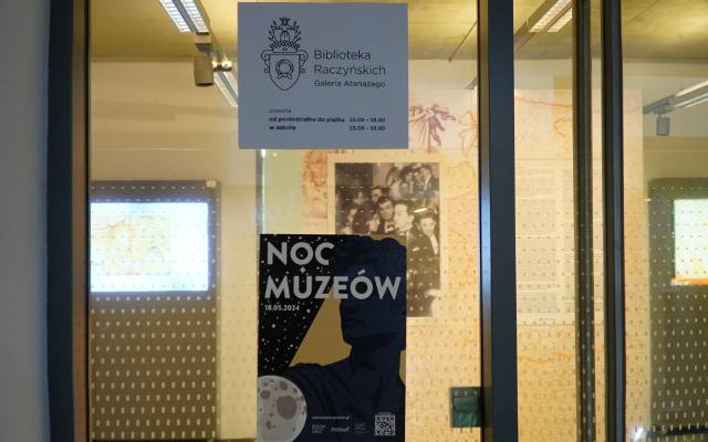 Noc Muzeów w Poznaniu 2024. Odwiedziliśmy Bibliotekę Raczyńskich. Co znajduje się w jej zbiorach? Zobacz zdjęcia!