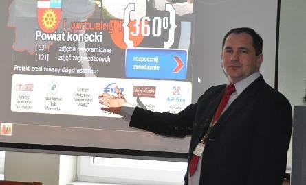 Naczelnik Wydziału Promocji Starostwa Powiatowego w Końskich Dariusz Kowalski zaprosił w czwartek na pokaz prezentacji multimedialnej