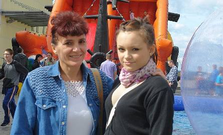 Agata Szulejewska z mamą Grażyną również przyszły wczoraj na festyn zorganizowany przez fundację "Dziecięca Fantazja".