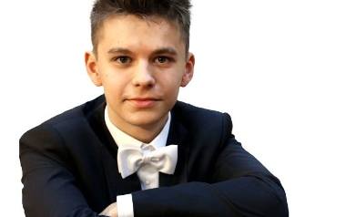 Pianista z Kielc, Kamil Pacholec powalczy o tytuł Młodego Muzyka Roku 2016