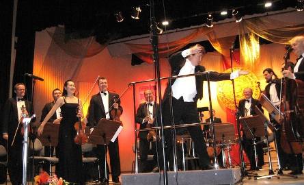 Gorąco oklaskwiano koncert "Muzyka świata" z dyrygentem z Meksyku