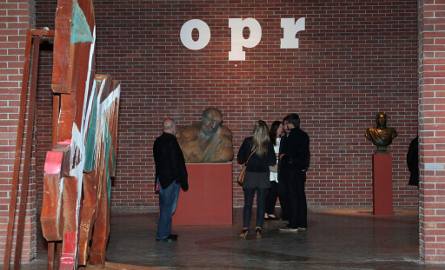 W Muzeum Rzeźby Współczesnej można zobaczyć ekspozycję zorganizowaną w cyklu "Alfabet rzeźby” O, P, R.