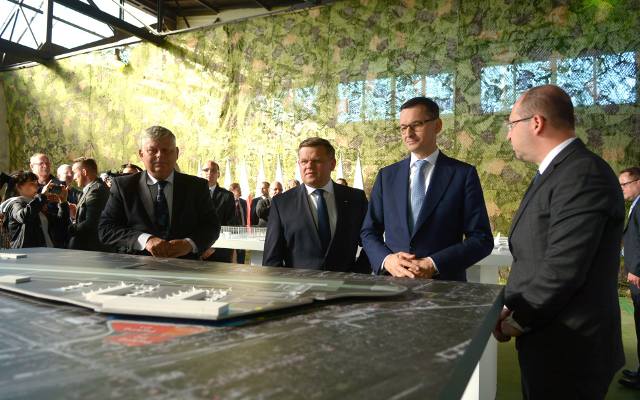 Port lotniczy Radom sprzedany PPL. Premier Mateusz Morawiecki: To wielka szansa dla Radomia i realne miejsca pracy