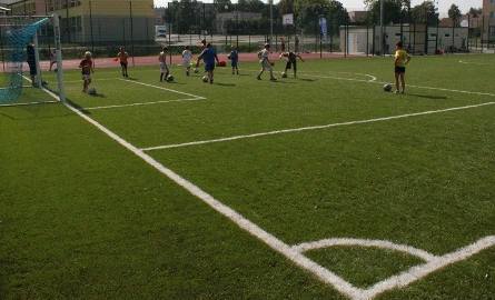 Na wareckim Orliku od początku lipca można już grać w piłkę.