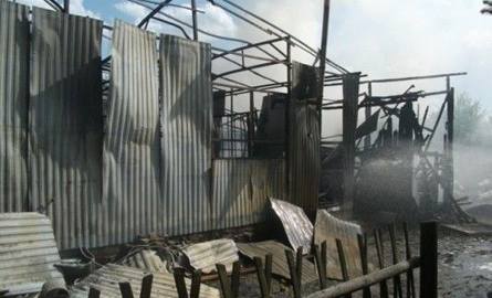 Maj’13. Blisko sto skuterów, quadów, motorowerów spłonęło w pożarze hali na prywatnej posesji w Skarżysku-Kamiennej