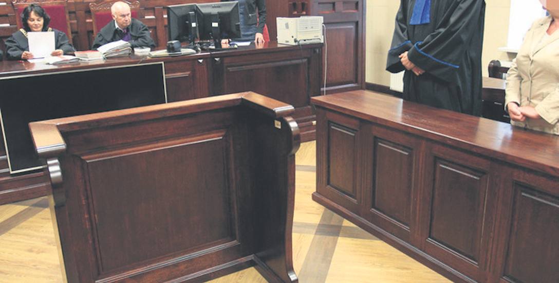 Oskarżona Elżbieta K. podczas odczytywania prawomocnego wyroku w Sądzie Okręgowym w Słupsku