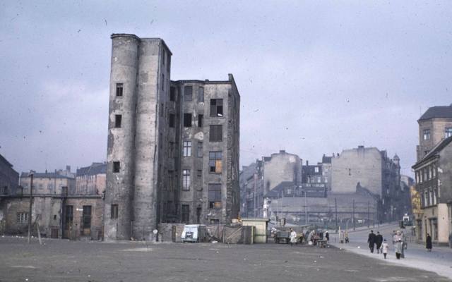Taki Poznań mało kto pamięta. Te niesamowite zdjęcia w 1959 roku zrobił wysłannik rządu USA. Zmiany są ogromne. Sprawdź!