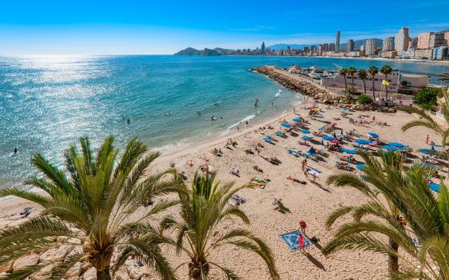 Wymarzone wakacje nad morzem: 10 najlepszych miejsc w Europie. Gdzie najbardziej warto zaplanować urlop? Powstał ranking opinii turystów