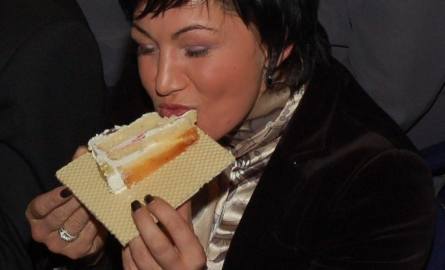 Tortu z Jedlińska spróbowała znana polska pięściarka Agnieszka Rylik.