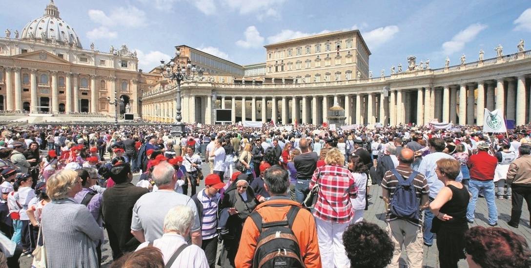 Rzym jest jednym z najchętniej odwiedzanych miast na świecie.  Wielu turystów z regionu właśnie w wakacje decyduje się na wizytę we włoskiej stolicy.