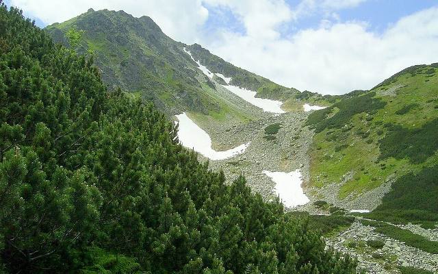 Tatrzański Park Narodowy zamyka szlaki na zimę. Ze wzlędu na zwierzęta i lawiny