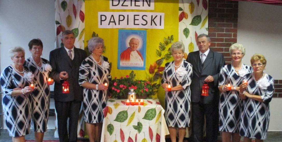 Dzień papieski w klubie seniora Ustronie w Skierniewicach