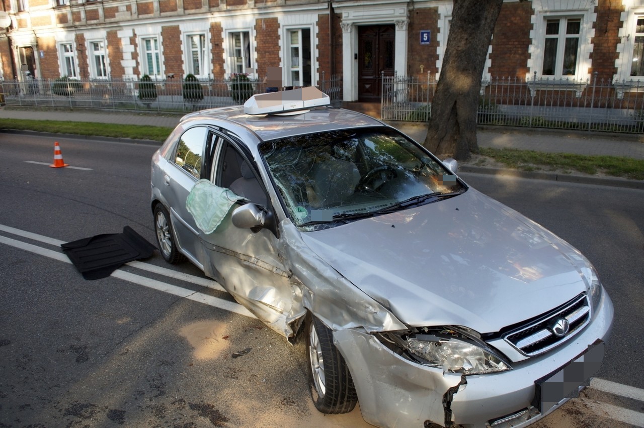 Wypadek na ulicy Bałtyckiej w Słupsku. Dwie osoby w