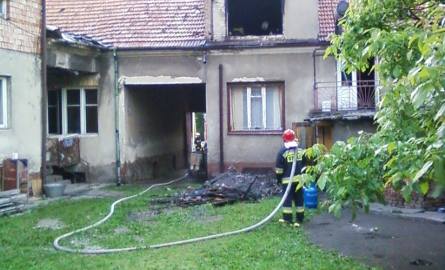 Pożar w Kazimierzy Wielkiej. Paliła się kamienica  