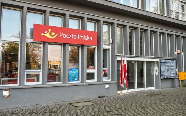 Poczta Polska planuje znaczną redukcję etatów i ograniczenie działalności placówek