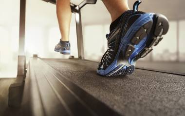 Dobór właściwego obuwia jest bardzo ważny, zarówno dla początkujących, jak i doświadczonych biegaczy