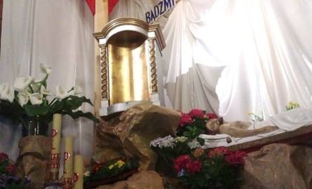 Tak wygląda Ciemnica i Grób Pański w kościele pod wezwaniem Zwiastowania Najświętszej Maryi Panny w Jasionnie w powiecie białobrzeskim.