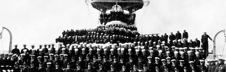Załoga krążownika USS „Houston”, w której licznie służyli marynarze o polskich korzeniach. Wielu zginęło w jego ostatniej walce i w niewoli